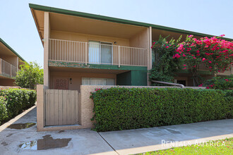 6565 N 19th Ave in Phoenix, AZ - Building Photo - Building Photo