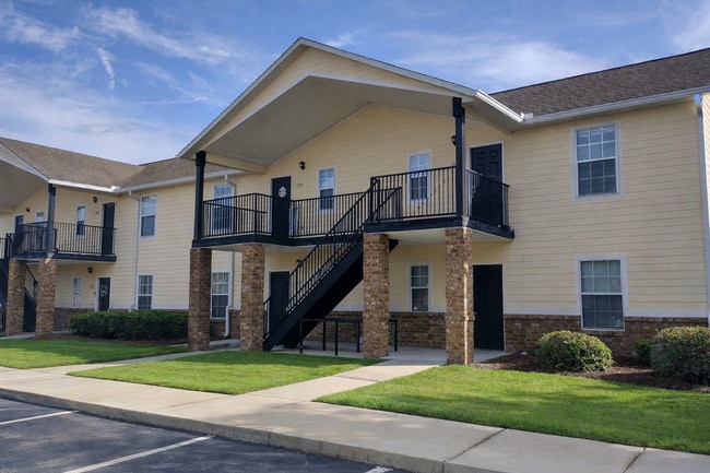 Mel Mar Go Apartments in Live Oak, FL - Foto de edificio - Building Photo