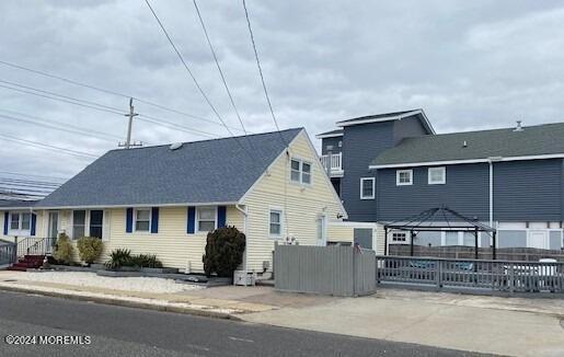 1 E 29th St in Beach Haven, NJ - Building Photo - Building Photo