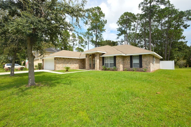 84 Brunswick Ln in Palm Coast, FL - Building Photo