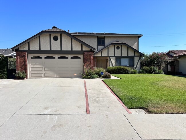 3218 Tannencrest Dr in Duarte, CA - Building Photo - Building Photo