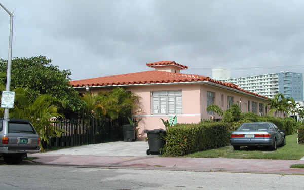 910 Lenox Ave in Miami Beach, FL - Foto de edificio