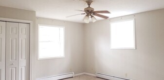 263 W 13th St in Elmira Heights, NY - Building Photo