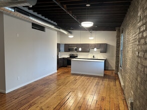 The Shop Lofts in Stoughton, WI - Foto de edificio - Building Photo