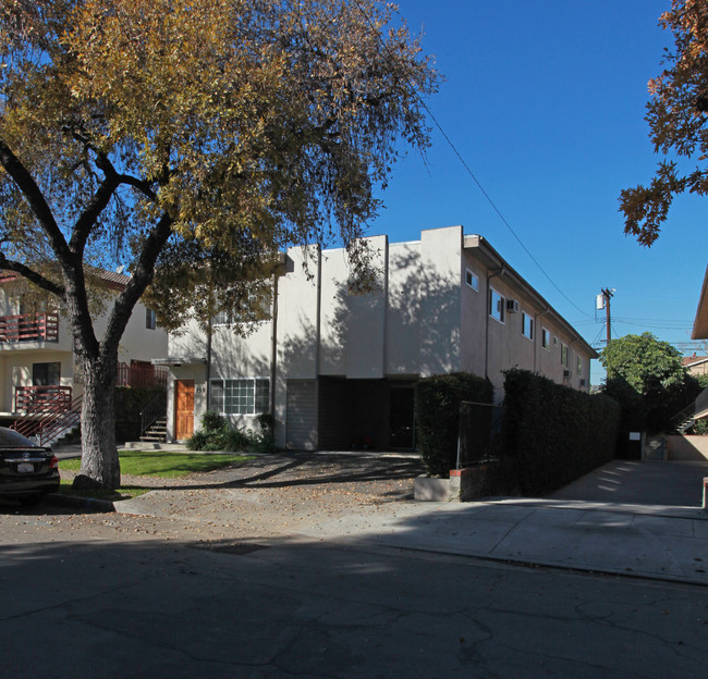 159 W Ash Ave in Burbank, CA - Building Photo - Building Photo