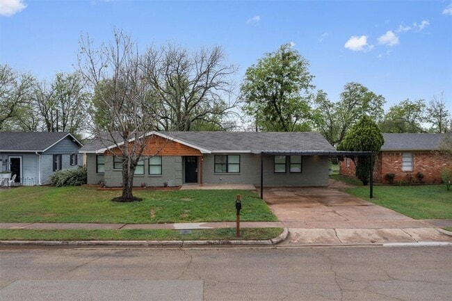 property at 504 N Main St