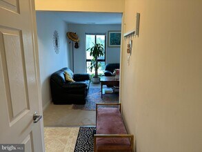 1719 Gainesville St SE, Unit 301 in Washington, DC - Building Photo - Building Photo