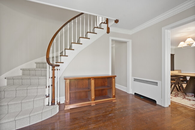 120 Zaccheus Mead Ln in Greenwich, CT - Building Photo - Building Photo