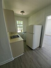 236 NE 28th St in Miami, FL - Foto de edificio - Building Photo