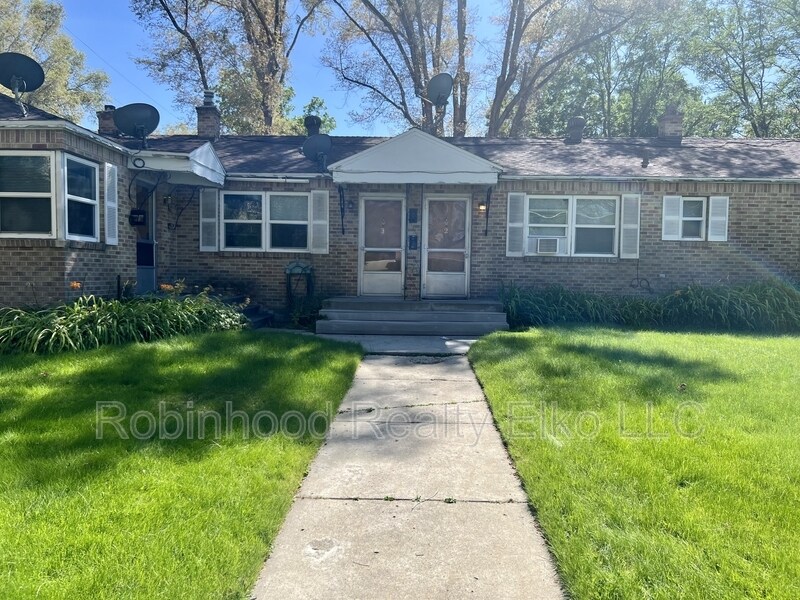 1183 3rd St in Elko, NV - Building Photo