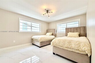 4122 Collins Ave in Miami Beach, FL - Building Photo - Building Photo