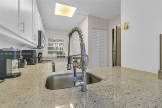 9410 Poinciana Pl in Davie, FL - Building Photo - Building Photo