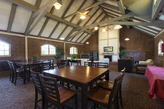 Waterview Estates in Danville, IL - Foto de edificio - Building Photo