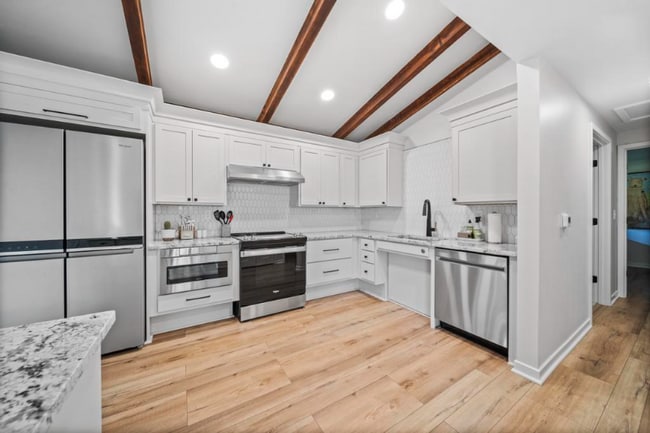 property at 3 Polley Rd