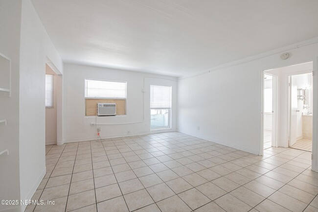 810 2nd St N, Unit G in Jacksonville Beach, FL - Building Photo - Building Photo