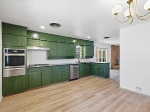 1200 Thomas St in Denton, TX - Building Photo - Building Photo