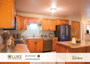 3116 E Bragstad Dr in Sioux Falls, SD - Building Photo - Building Photo