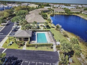 9069 Gervais Cir in Naples, FL - Foto de edificio - Building Photo
