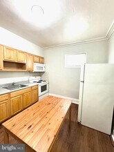 1813 W Thompson St in Philadelphia, PA - Building Photo - Building Photo