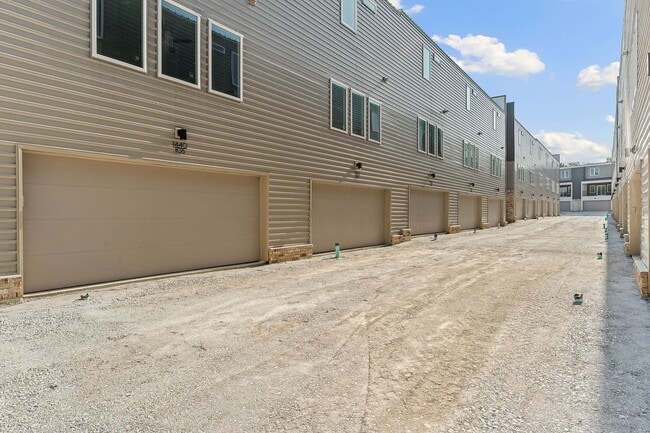 1440 Hendon St in Fayetteville, AR - Foto de edificio - Building Photo