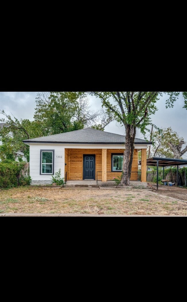 property at 1302 NW 16th St