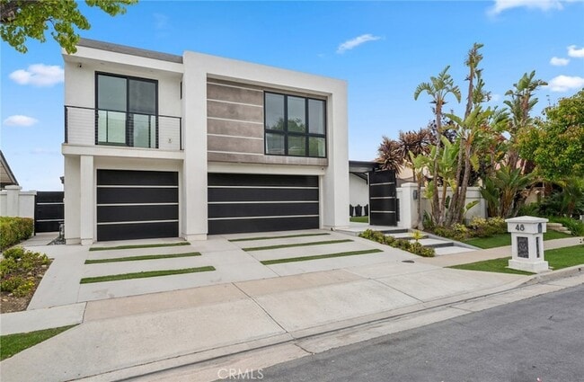48 Drakes Bay Dr in Newport Beach, CA - Building Photo - Building Photo