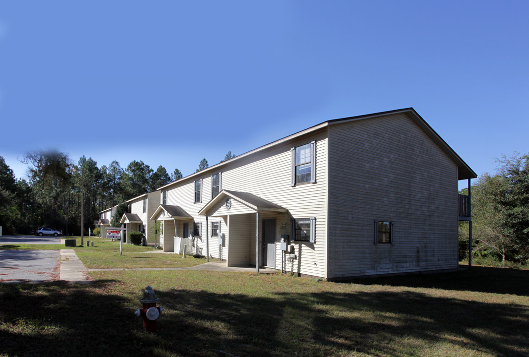 10075 W US 98 Hwy in Pensacola, FL - Building Photo