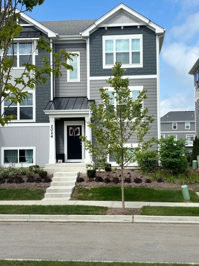 2024 Yellowstone Blvd in Mundelein, IL - Building Photo - Building Photo