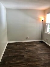 6250 Vera Ln SW in Mableton, GA - Foto de edificio - Building Photo