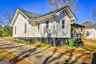 239 Boulevard in Monroe, GA - Building Photo