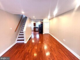 2124 S Mole St in Philadelphia, PA - Building Photo