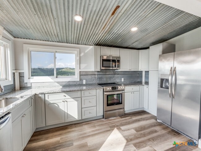 property at 238 Ledgeview Dr