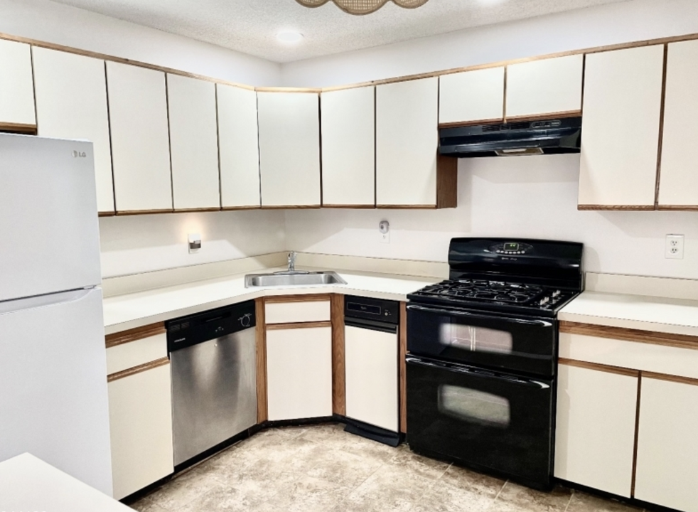 314 Penns Way in Basking Ridge, NJ - Building Photo