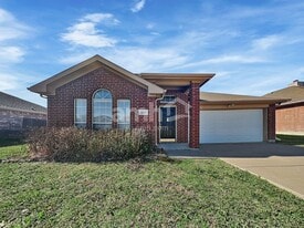 1313 Gray Dawn Dr in Midlothian, TX - Building Photo