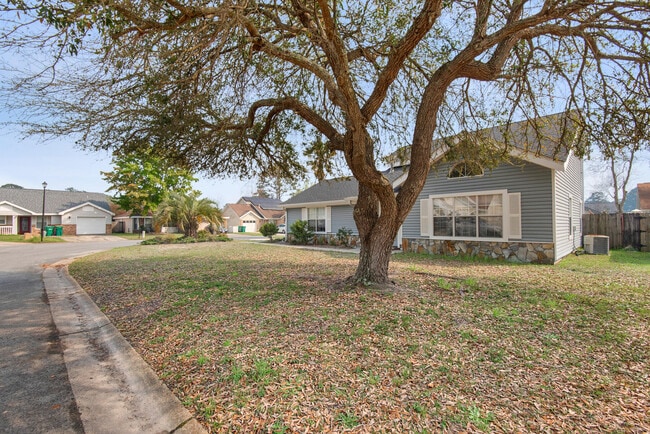 1908 Heartland Dr in Fort Walton Beach, FL - Building Photo - Building Photo