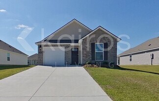 14255 War Admiral Ave in Denham Springs, LA - Building Photo