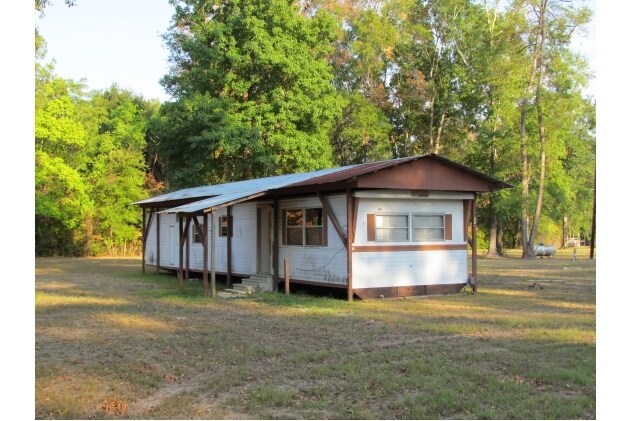 465 County Road 3181 in Cleveland, TX - Foto de edificio - Building Photo