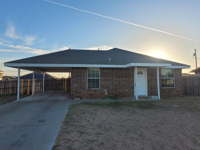 property at 1215 Cottonwood Ave