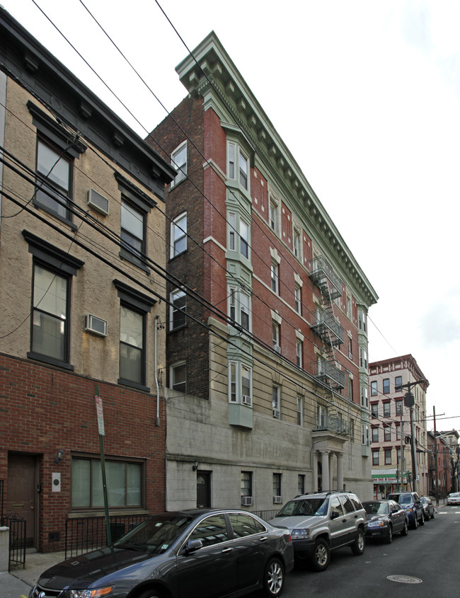 245 Garden St in Hoboken, NJ - Building Photo - Building Photo