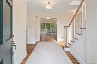 31 Old Wagon Rd in Greenwich, CT - Building Photo - Building Photo