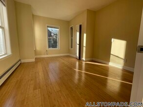 34 Pratt St in Boston, MA - Building Photo - Building Photo