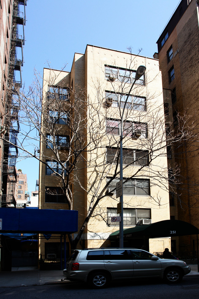 251-253 W 74th St in New York, NY - Building Photo - Building Photo