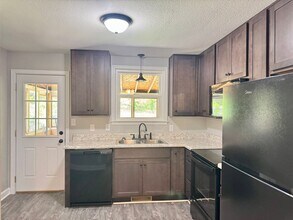 525 Martin Rd in Clarksville, TN - Building Photo - Building Photo