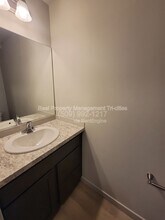 413 Whitefish Ln in Pasco, WA - Building Photo - Building Photo