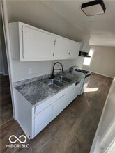 106 W Pennsylvania St in Shelbyville, IN - Building Photo - Building Photo