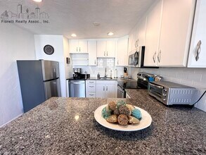 23 Fleet St, Unit 11 in Boston, MA - Building Photo - Building Photo