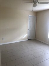 606 SE 10th St in Cape Coral, FL - Building Photo - Building Photo