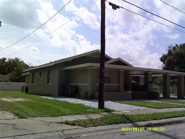 3301 E 27th Ave in Tampa, FL - Foto de edificio - Building Photo