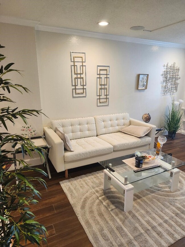 2675 Marilee Ln in Houston, TX - Building Photo - Building Photo