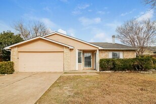 5609 Powers St in The Colony, TX - Building Photo